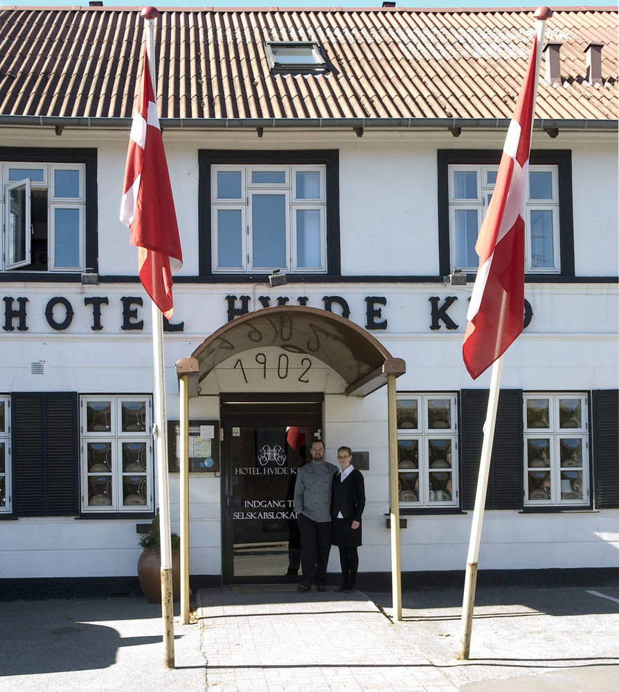 Hotel Hvide Kro Alestrup Exterior photo